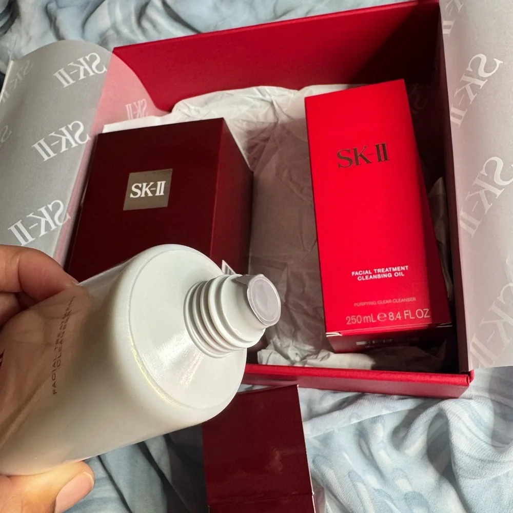 SK-II Skincare Cleansing Oil, Cleanser and 10 treatment masks.